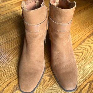 Vionic Tan Heeled Boots